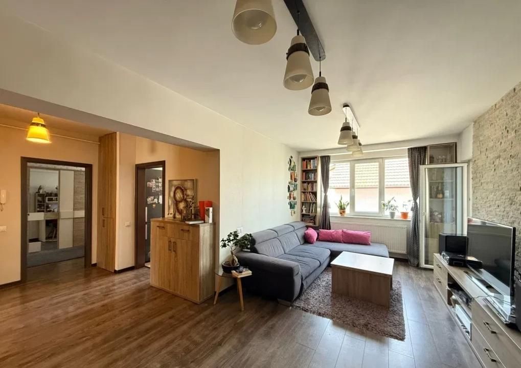 Apartament 3 camere | Andrei Mureșanu | 2 parcări subterane + boxă depozitare – fotografia 1 din 8