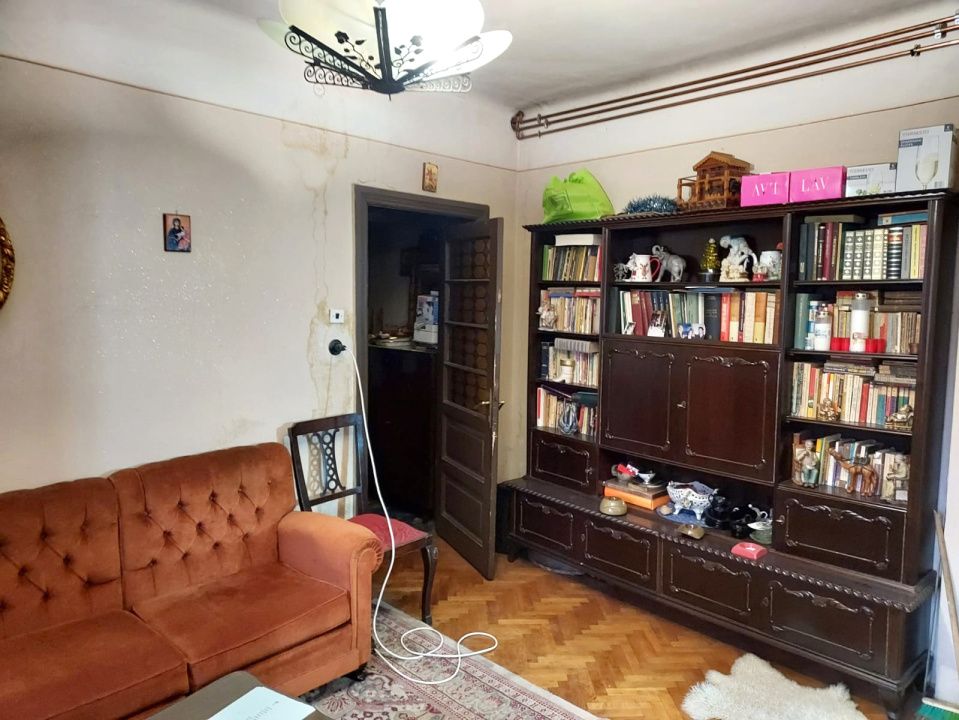 Proprietate deosebită într-o casă interbelică, de vanzare in zona Unirii – fotografia 8 din 13
