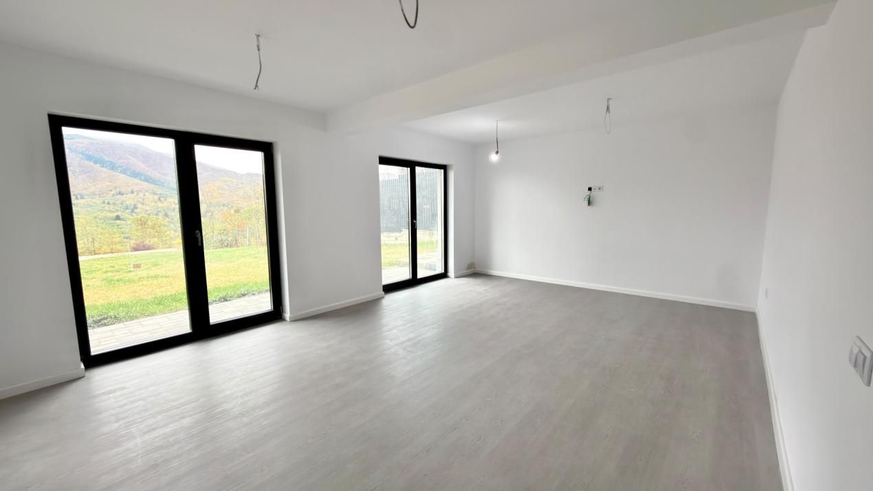 Casa individuala cu priveliste spre munte – fotografia 14 din 25