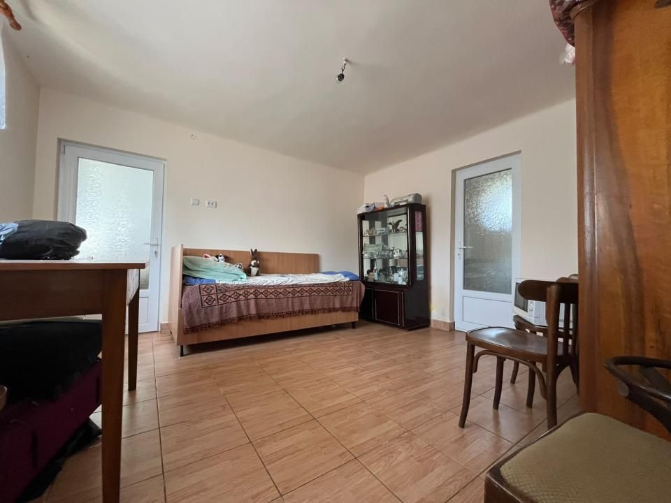 Casă cu 3 camere și teren 1.140 mp toate utilitățile, anexe și acces stradal – fotografia 8 din 20