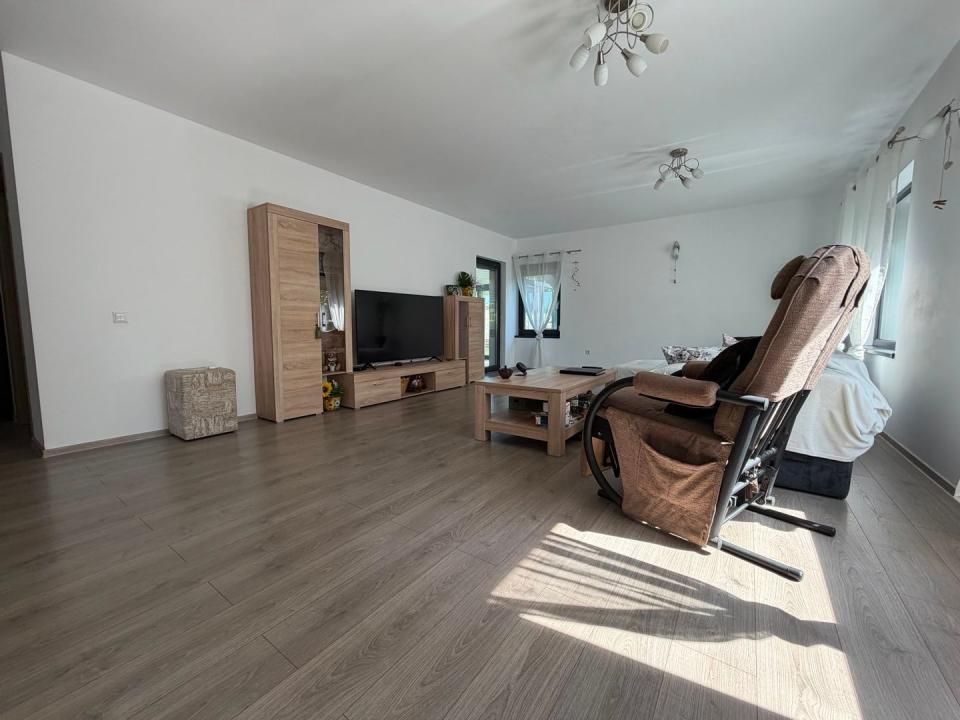 Casa individuala in Sacalaz | Piscina | Garaj | Teren 1000 mp | – fotografia 4 din 34