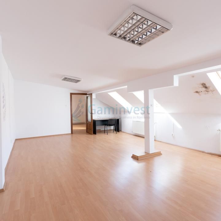 Cladire de inchiriat in Oradea, 382 mp cu 3 nivele, multifunctionala – fotografia 6 din 29