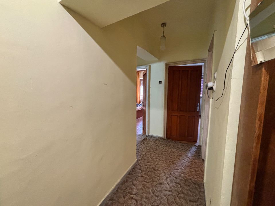 Apartament 3 camere, decomandat, 80 mp, Calea Bucuresti, zona McDonald's – fotografia 8 din 8