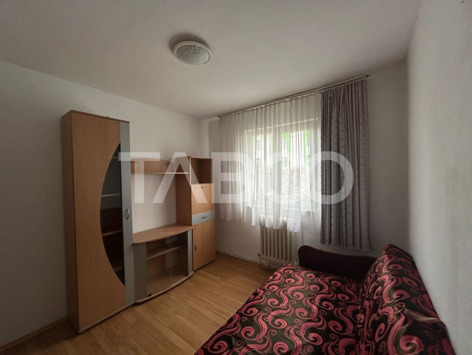 Apartament 60 mpu 3 camere cu balcon si pivnita in zona Mihai Viteazu – fotografia 2 din 9