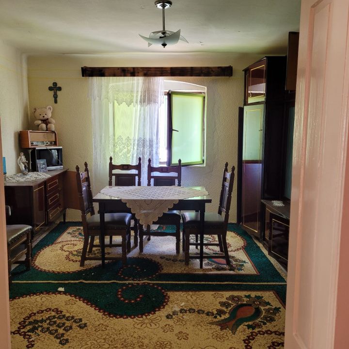 Casa la tara, Apoldul de Sus, 4 camere dormitoare, anexe, pivnita, teren 1200 mp – fotografia 21 din 43