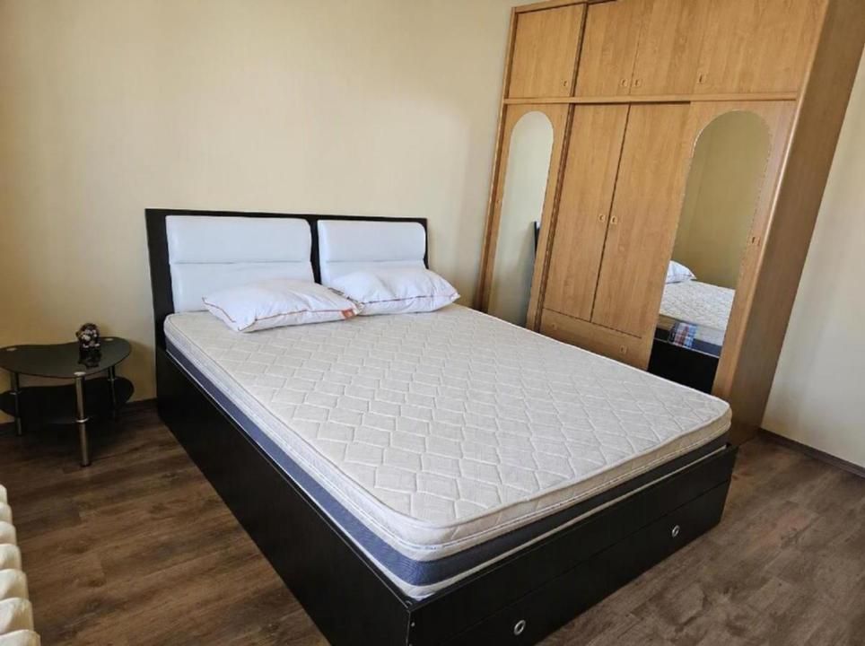 | 2 Camere | Et.8/9 | Metrou Costin Georgian | Bloc Reabilitat | Recent Renovat – fotografia 1 din 11