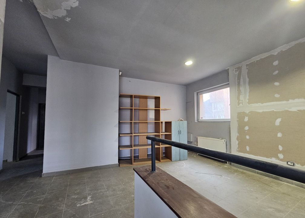 Spatiu comercial cu inaltime mare si curte proprie in Manastur – fotografia 5 din 12