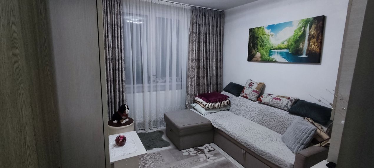 Garsonieră cochetă, mobilată, vedere panoramică, parcare inclusă – fotografia 3 din 9