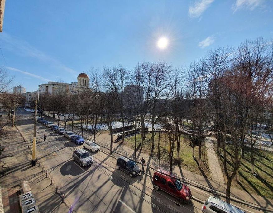 Apartament 3 camere de închiriat în zona Tomis II – mobilat și utilat complet – fotografia 8 din 9