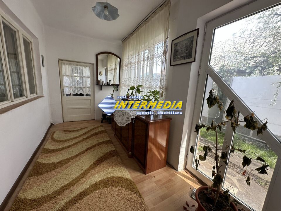 Proprietate 2 case curte pavata Teren 700 mp Hotel CETATE gard utilitati – fotografia 22 din 28
