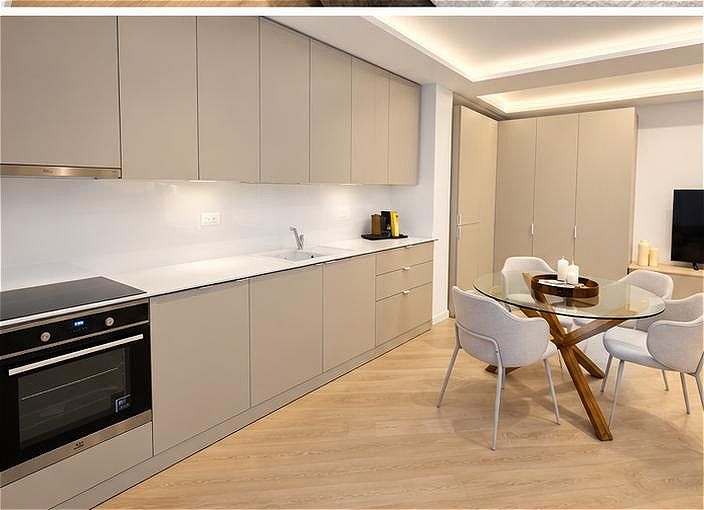 Apartament Premium 2 Camere |Cortina North |Designer Interior| Parcare Subterana – fotografia 3 din 15