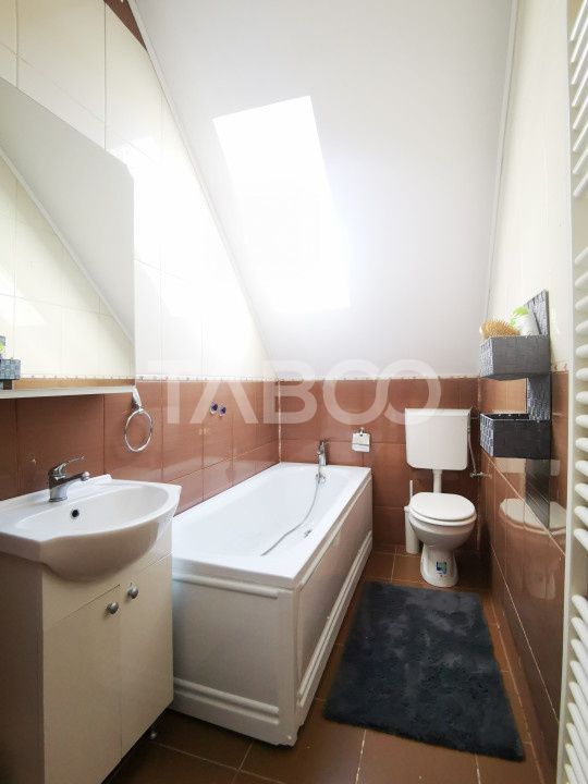 Casa de vanzare pretabila pensiune priveliste superba Fantanele Sibiu – fotografia 15 din 24