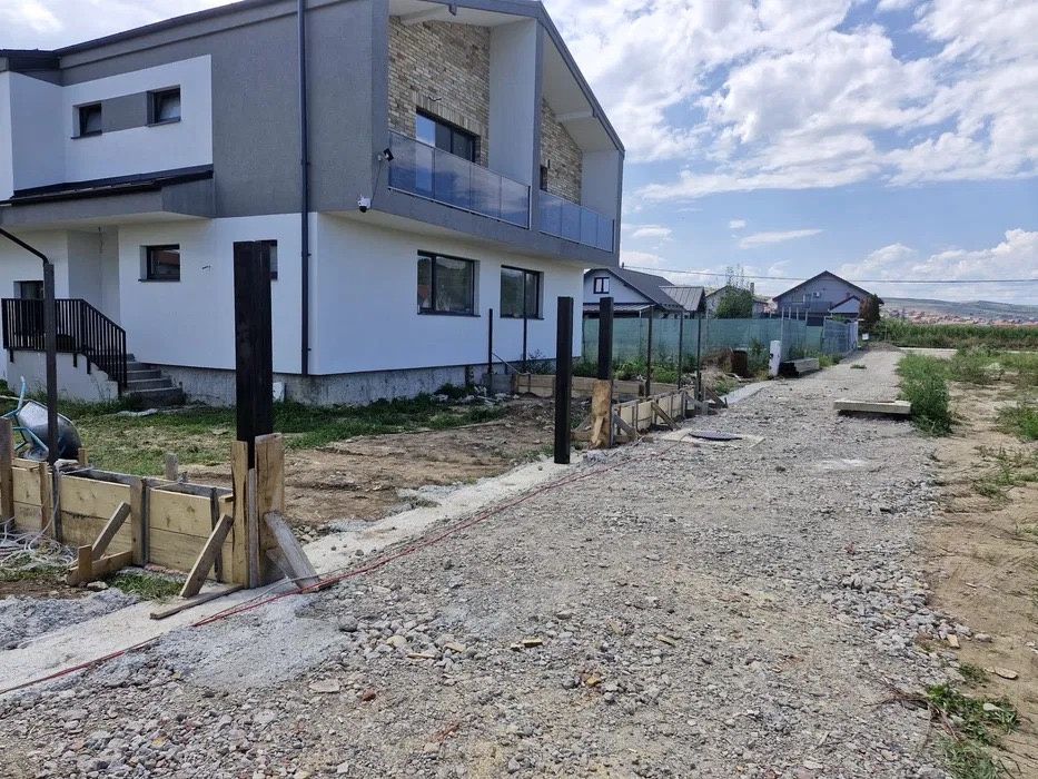 Duplex modern, 150 mp utili, pod de 40 mp și teren 500 mp | Jucu de Mijloc – fotografia 3 din 5