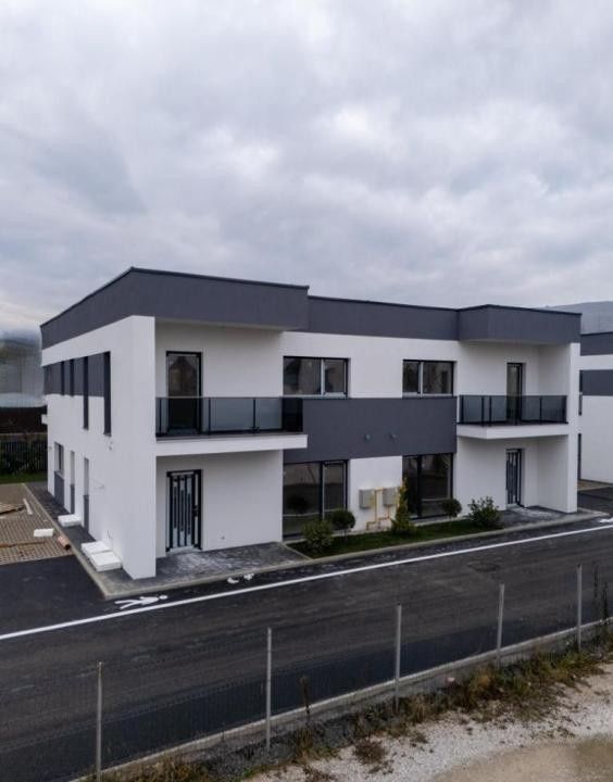Duplex de vanzare 4 camere zona Tineretului! – fotografia 1 din 3