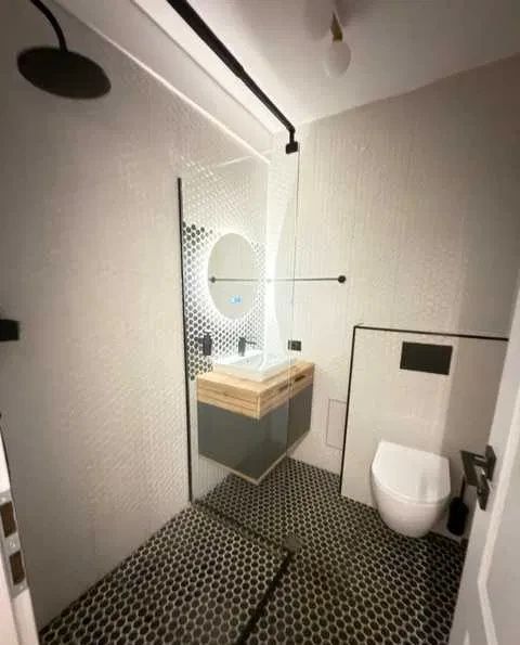 Apartament renovat, mobilat si utilat modern ultracentral Piata Romana – fotografia 6 din 6