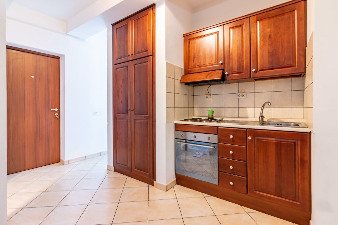 Com0%| Cladire multifunctionala Unirii– Hotel Piri | 9 studiouri independente – fotografia 24 din 49