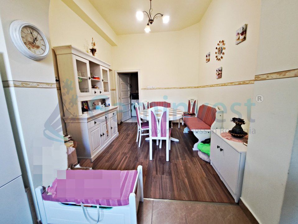 Apartament la casa cu 4 camere, zona centrala, Oradea, Bihor – fotografia 3 din 14