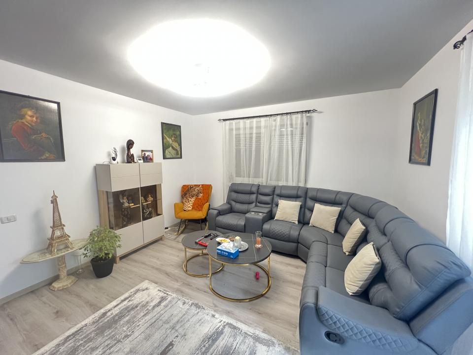 Apartament-2-Camere-Decomandat-Mobilat-Utilat-Parcare-Incalzire-Pardoseala – fotografia 3 din 14
