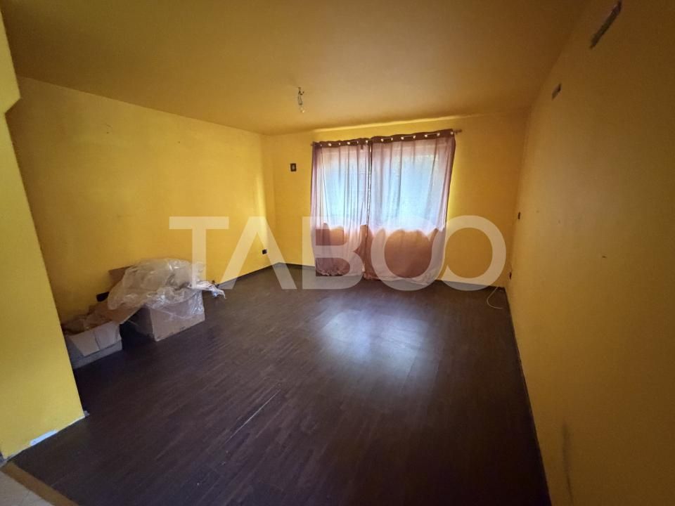 Casa cu potential de investite 8 camere 392 mpu teren 5724 m Gura Vaii – fotografia 5 din 16