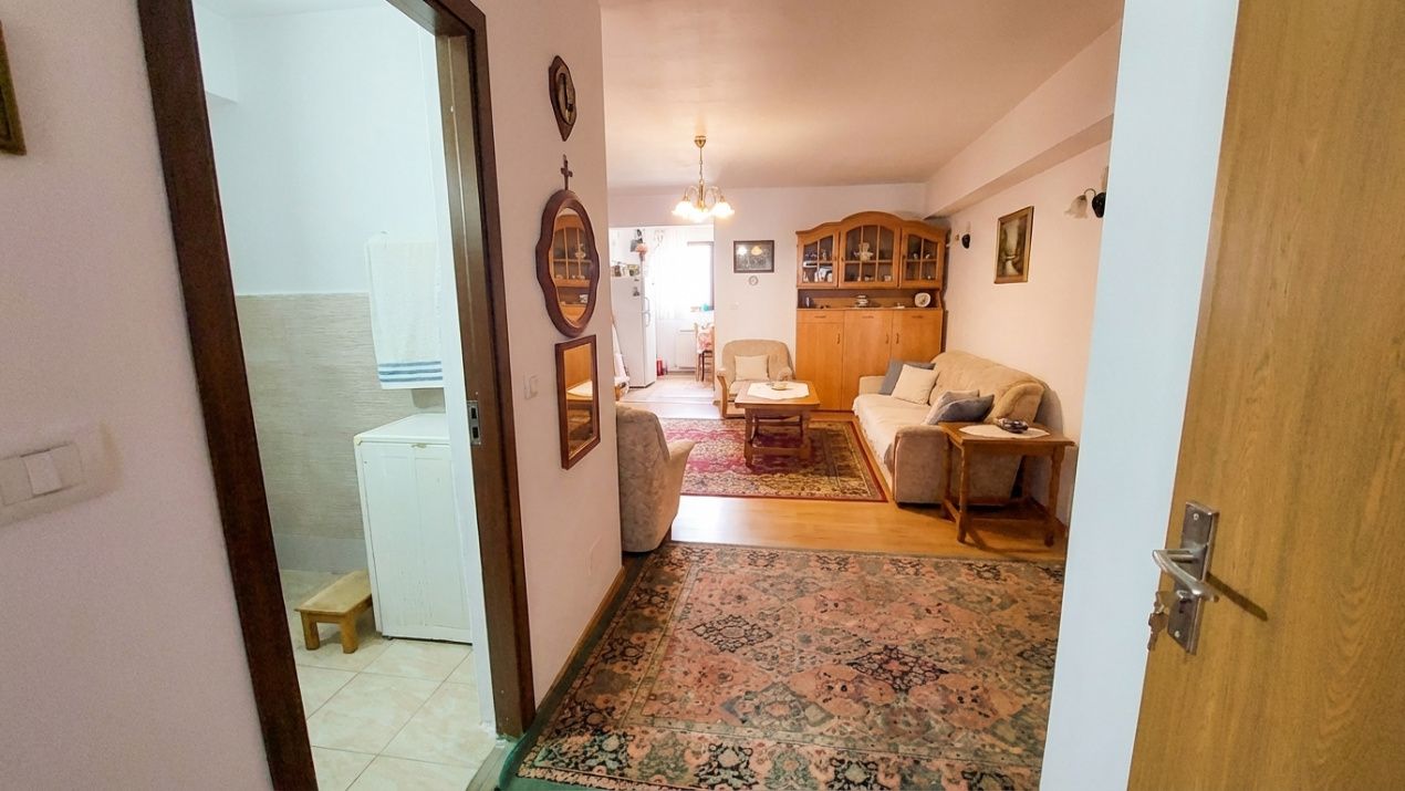 OKAZIE ! Apartament 2 camere Bloc Nou mobilat si utilat loc parcare – fotografia 3 din 7