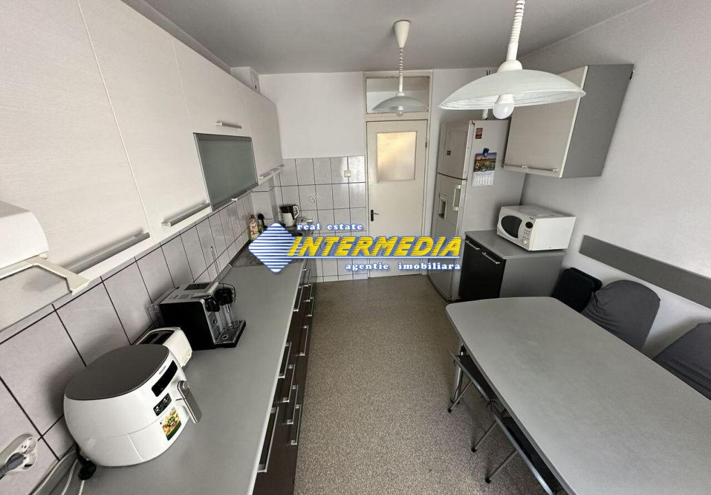 De Vanzare Apartament 4 camere decomandat 83 mp etaj 1 finisat complet – fotografia 7 din 14