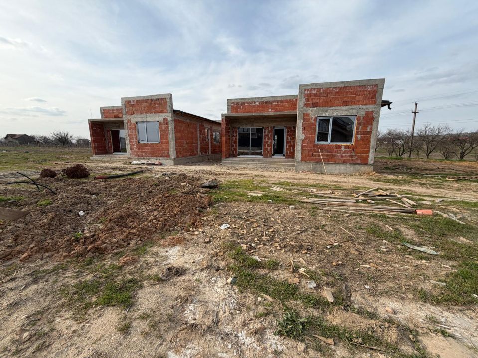 Casa parter, teren 356 sau 525mp , Bariera Valcii, zona Simnicul de Jos – fotografia 3 din 5