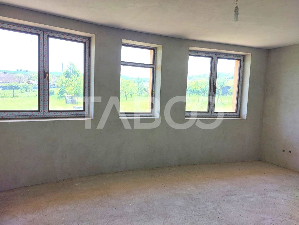 Casa de vanzare cu teren 2000 mp 5 camere  Sura Mare Hamba Sibiu – fotografia 9 din 37