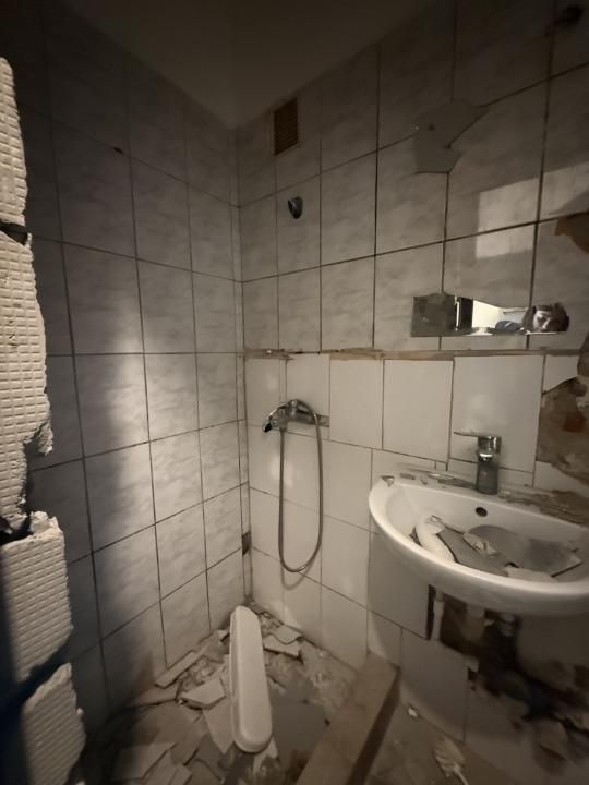 Apartament cu o camera, 22 mp utili, parter - COMPLEXUL STUDENTESC – fotografia 2 din 4