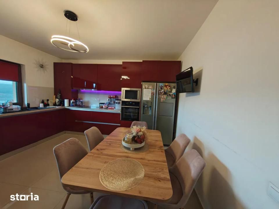 Duplex de vanzare de 140mp , teren 365mp zona : Floresti Narciselor – fotografia 3 din 17