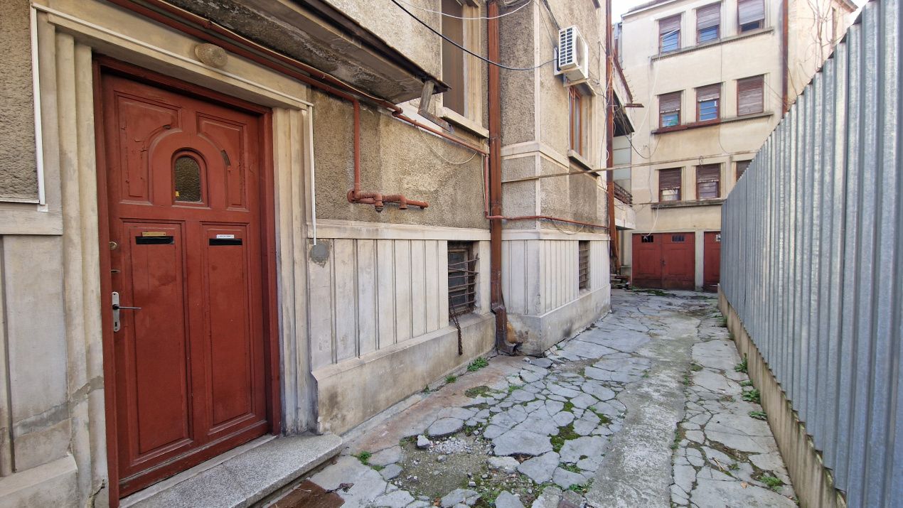 Proprietate deosebită ap 3 camere de vanzare ULTRACENTRAL – fotografia 18 din 19