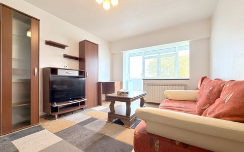 Apartament cu 3 camere decomandat de inchriat in Faleza Nord | Parcare inclusa