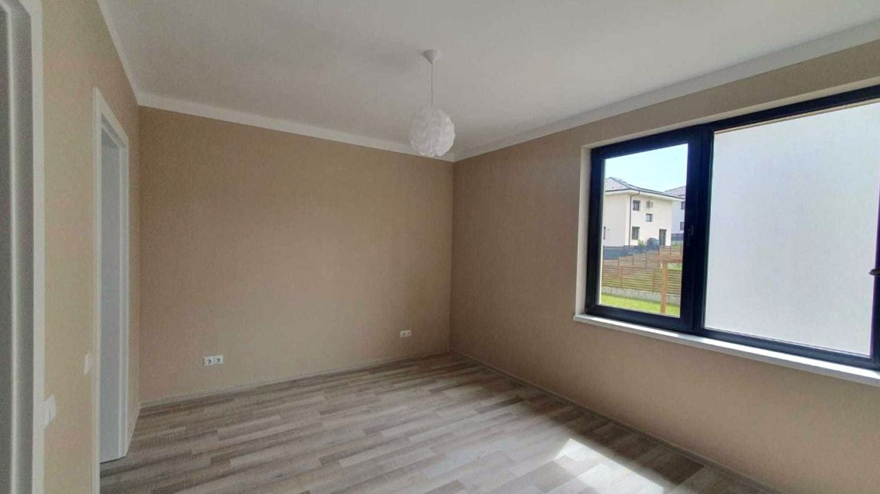 Casa individuala la prima inchiriere, in Dezmir – fotografia 6 din 13