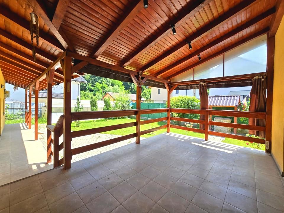 Casă individuală | 5 dormitoare | 230 mp | 700 mp teren | Tăuți Mănăstire – fotografia 5 din 28