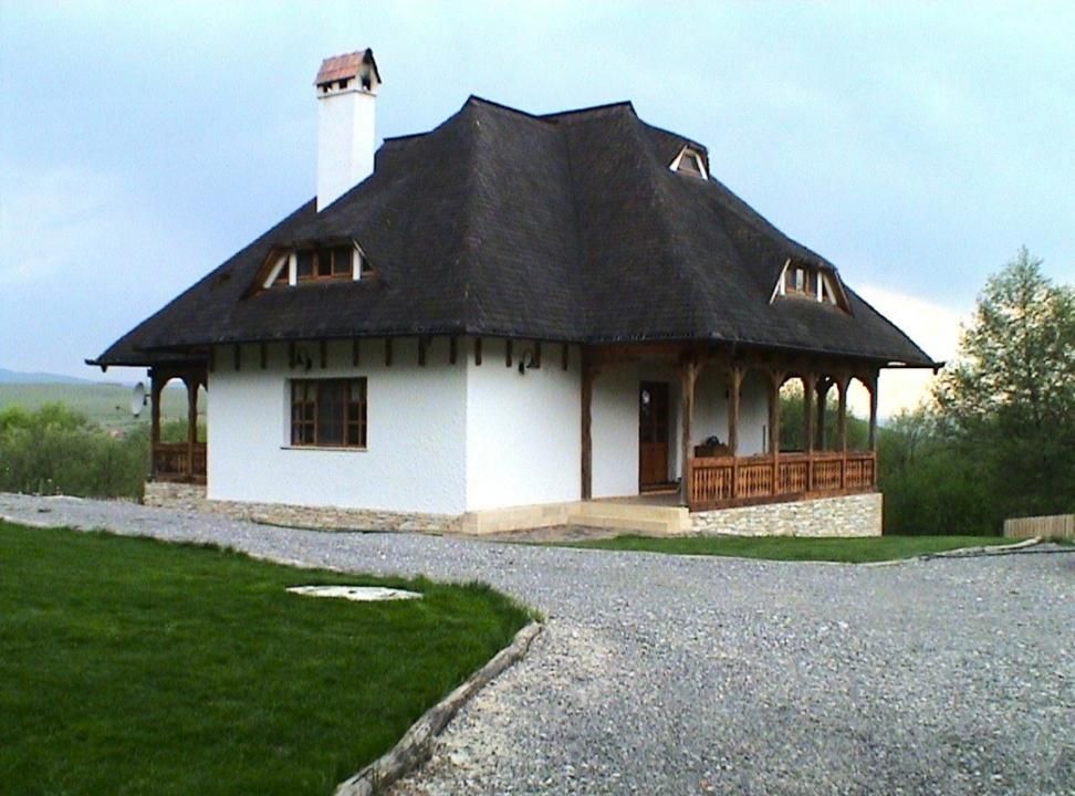 Casă individual în Sălicea | 3.000 mp de curte, foișor – fotografia 13 din 13
