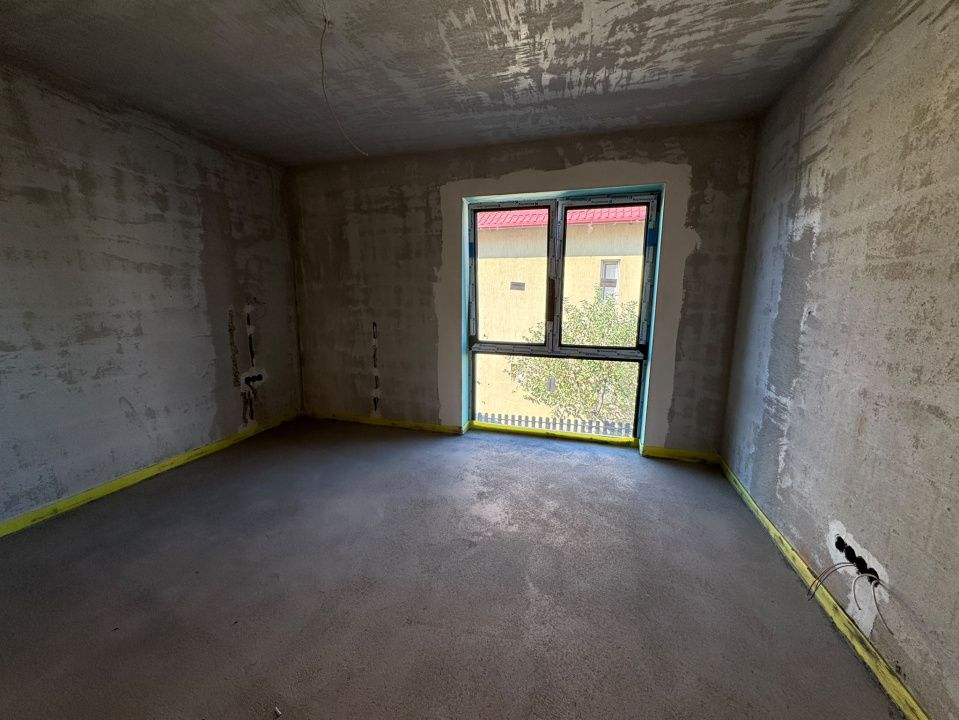 Casă înșiruită cu etaj, semifinisată interior, 142 mp., Florești – fotografia 7 din 10