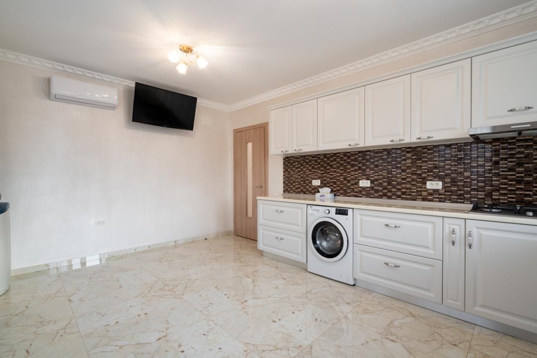 Casă premium de vânzare în Adunații Copăceni – 326 mp utili, 492 mp teren, garaj – fotografia 16 din 28