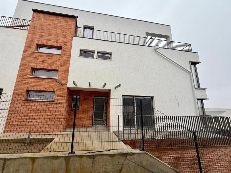 Unitate duplex, 170mp cu garaj in Voronet – fotografia 8 din 16