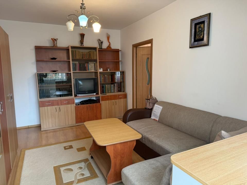 Apartament 3 camere, et.2, zona Mihai Viteazu - Sibiu – fotografia 2 din 9