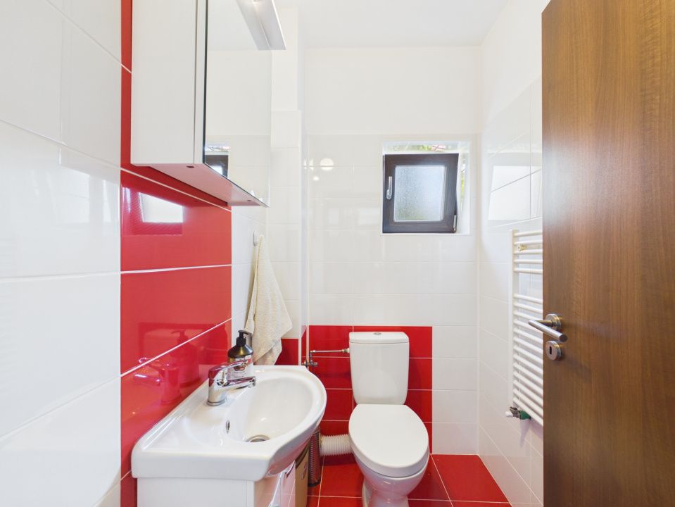 Casa cu priveliste de vis si potential turistic sau investitie in zona Bran – fotografia 8 din 46