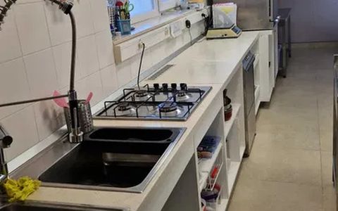 LABORATOR DE COFETĂRIE COMPLET ECHIPAT – 40 MP – ZONA VIVO