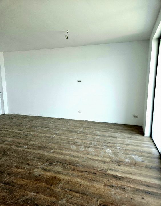 Apartament 3 camere Zona Mamaia Nord- la 200 m de plaja – fotografia 5 din 16