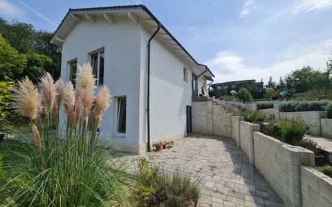 Vila 4 - Complex inchis