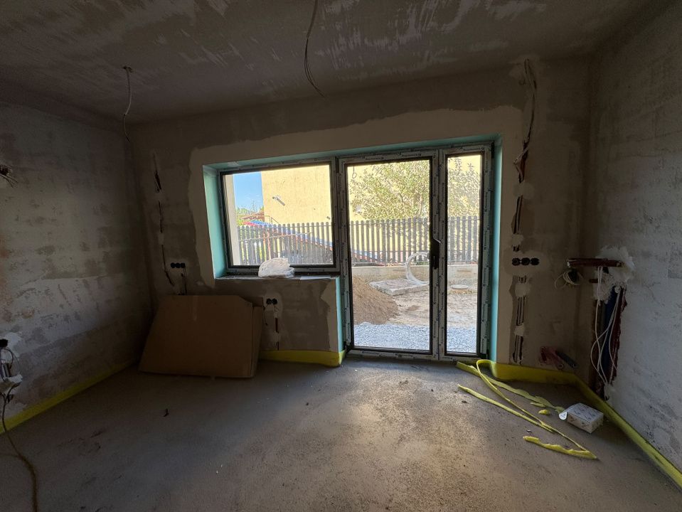 Casă înșiruită cu etaj, semifinisată interior, 142 mp., Florești – fotografia 3 din 10
