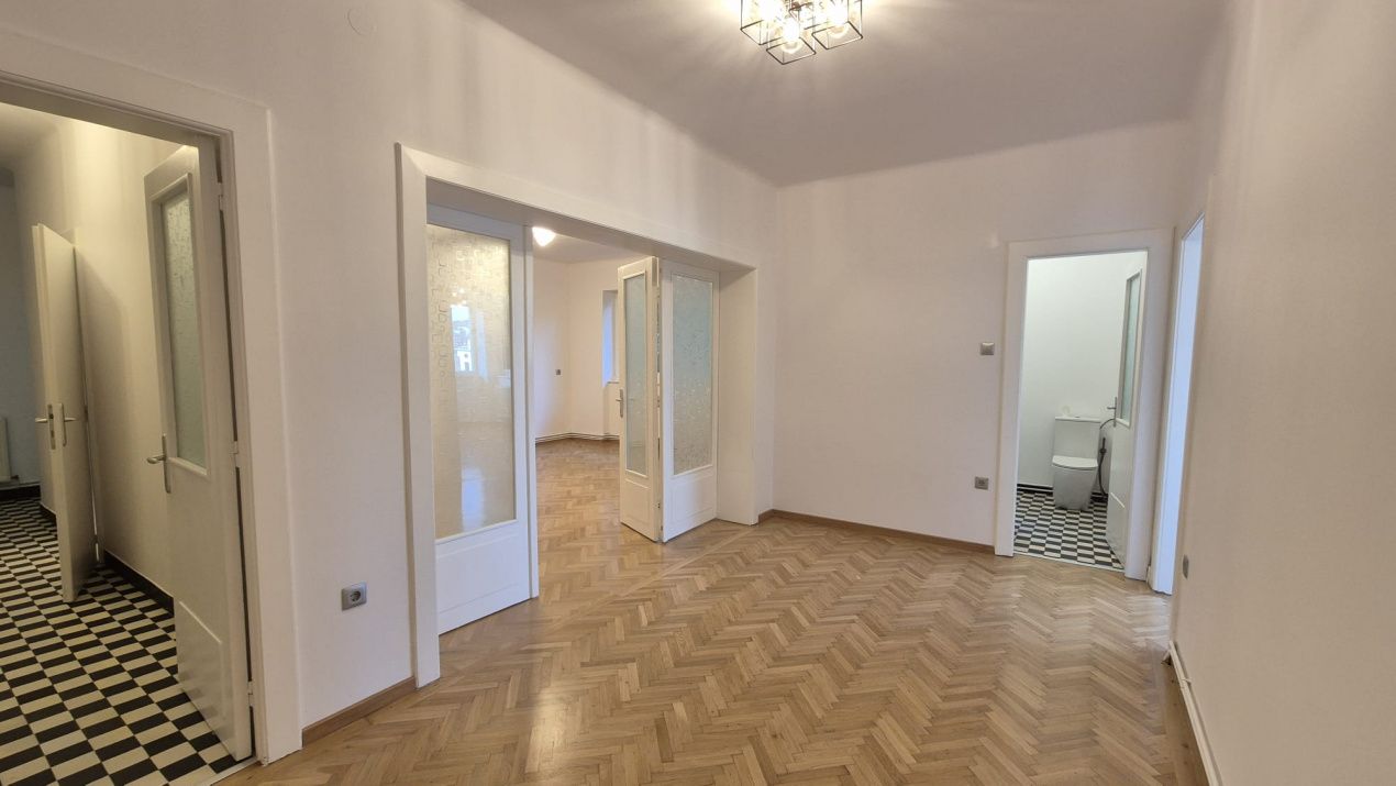 Apartament cu 2 camere partial mobilat in zona centrala – fotografia 14 din 15