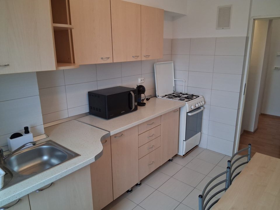 Închiriere apart. cu 2 camere, Zorilor zona UMF – fotografia 3 din 13