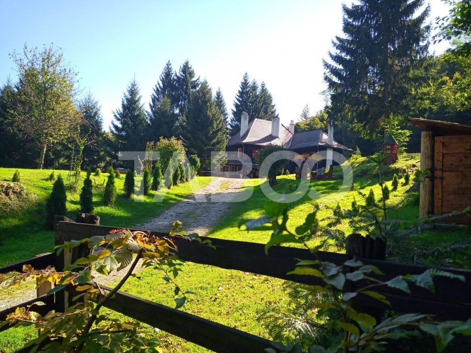 Pensiune de lux de vanzare in inima padurii langa Sibiu – fotografia 2 din 54
