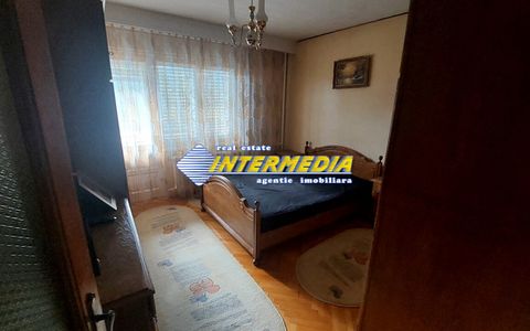 Casa de vanzare cu 5 camere in cartier Cetate Alba Iulia finisata D+P+E
