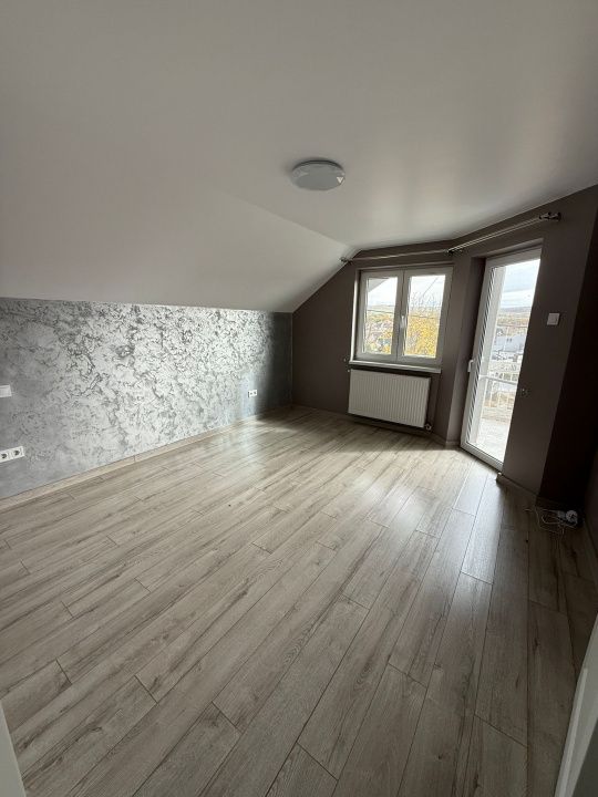 CASA ELEGANTA CU TEREN 1500MP,ZONA PETROM – fotografia 5 din 22