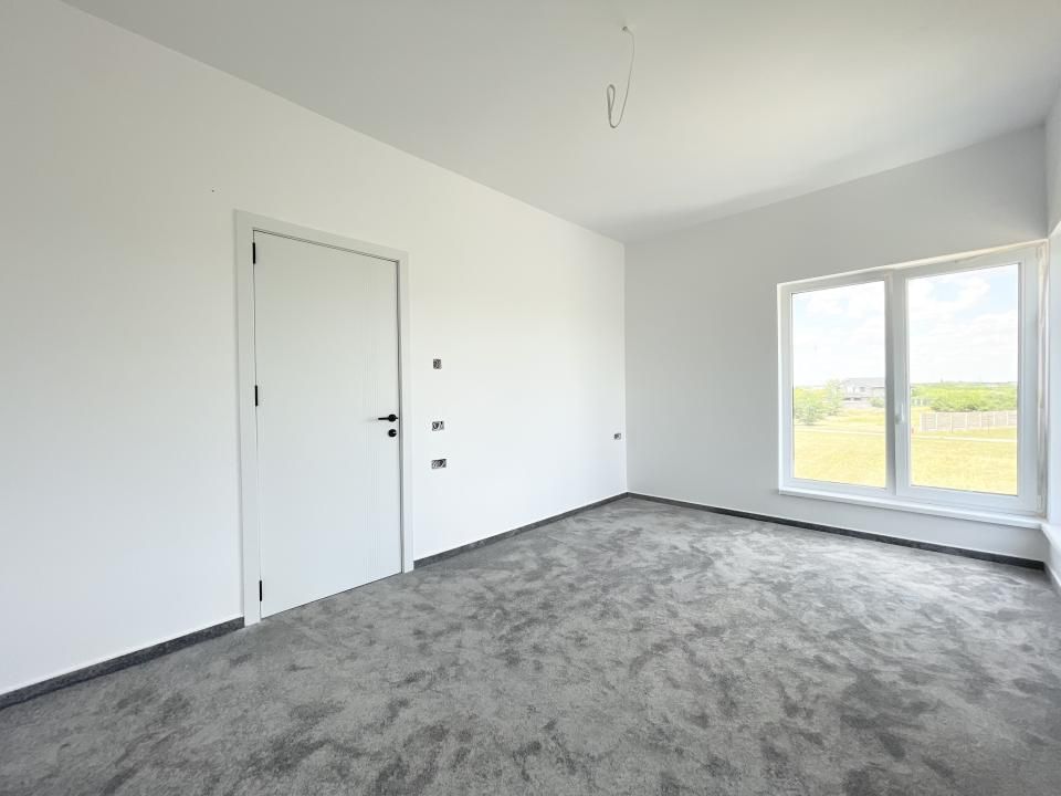 Duplex 94mp, separat prin camera tehnica - Mosnita Veche – fotografia 9 din 14