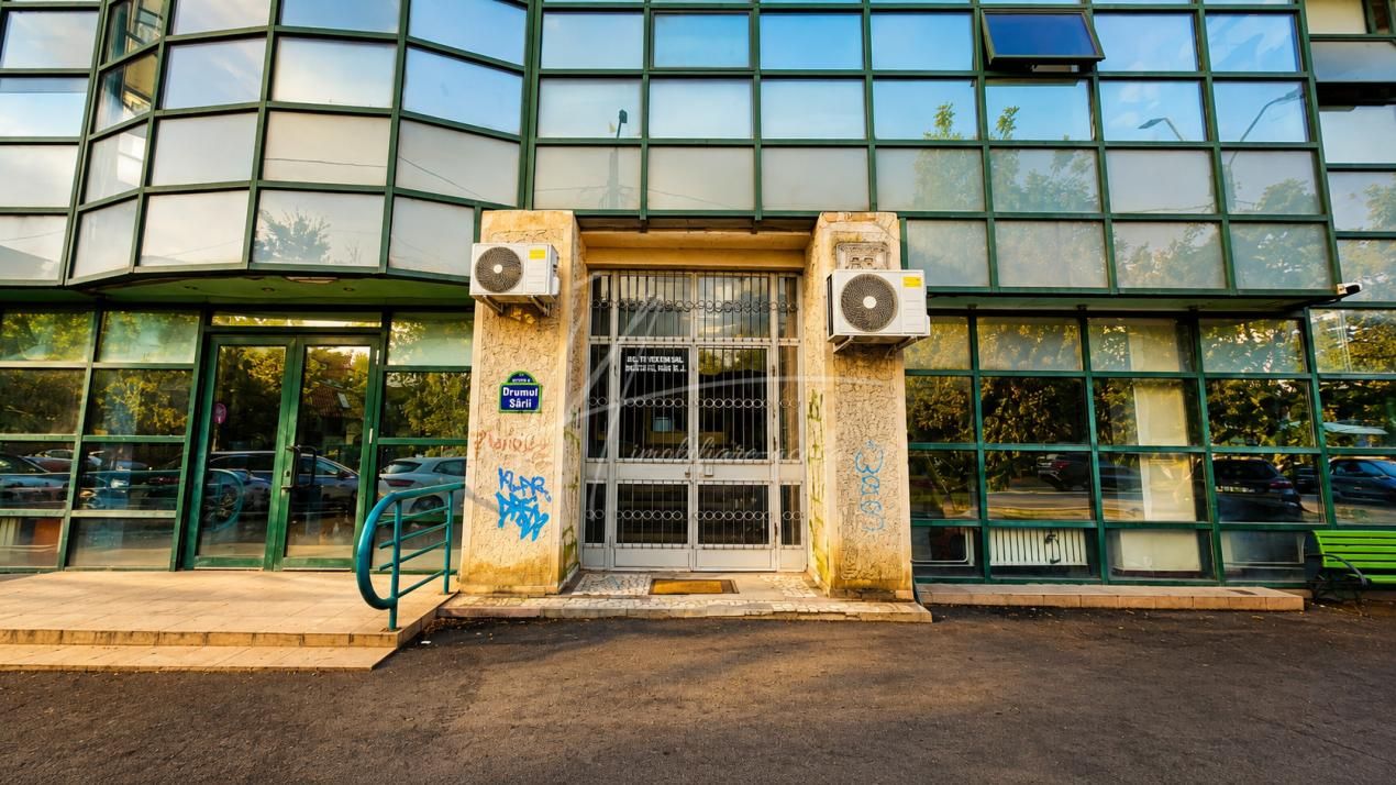 Garsoniera superba cu vedere la apus, bloc 2000, spatii renovate – fotografia 17 din 35